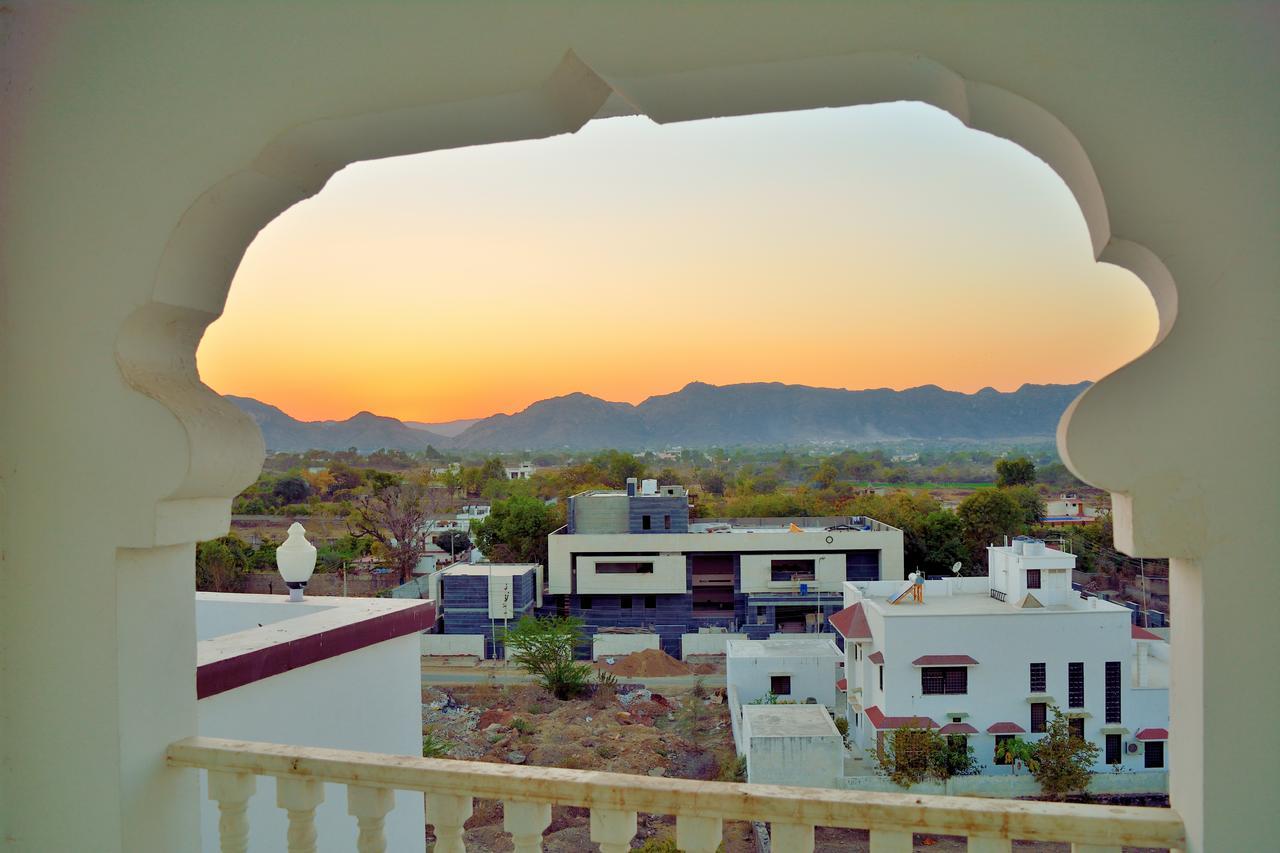 Tiger Hill Homestay Удайпур Екстериор снимка