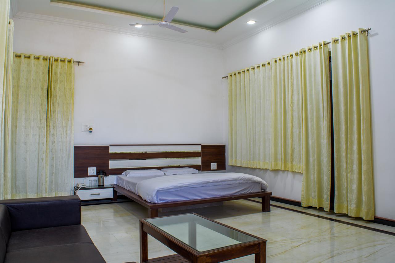 Tiger Hill Homestay Удайпур Екстериор снимка